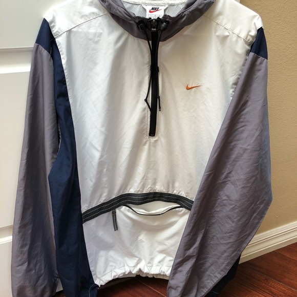 SOLD-Vintage Nike Windbreaker - Picture 1 of 7